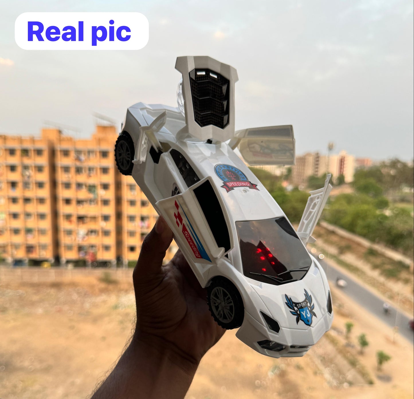 SUPER STRONG UNBREACABLE STYLISH LIGHT AND MUSIC CAR.