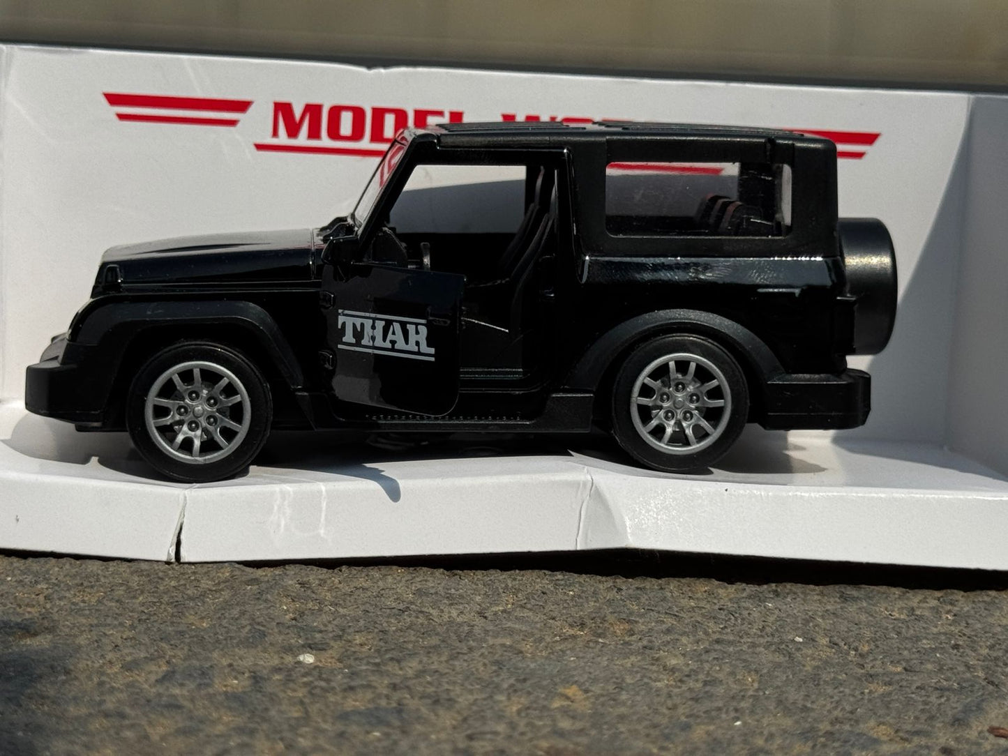 Mahindra Thar Metal Diecast WITH  MUSIC AND LIGH AND PULL PACK