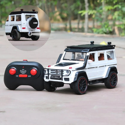 Remote Control Resembling Mercedes Benz G-Class Diecast Car with Smoke Effect | 1:22 Scale (5-14 Years)